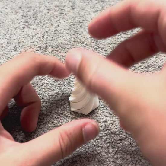 Pass-Through Fidget — demo by Roo